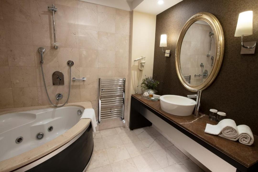 Agaoglu My City Hotel Istanboel Buitenkant foto